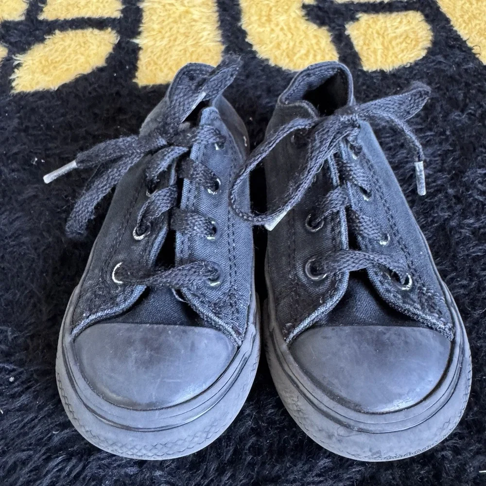 Size 7c - Toddler CONVERSE Chuck Taylor All Star Low Top Black Monochrome